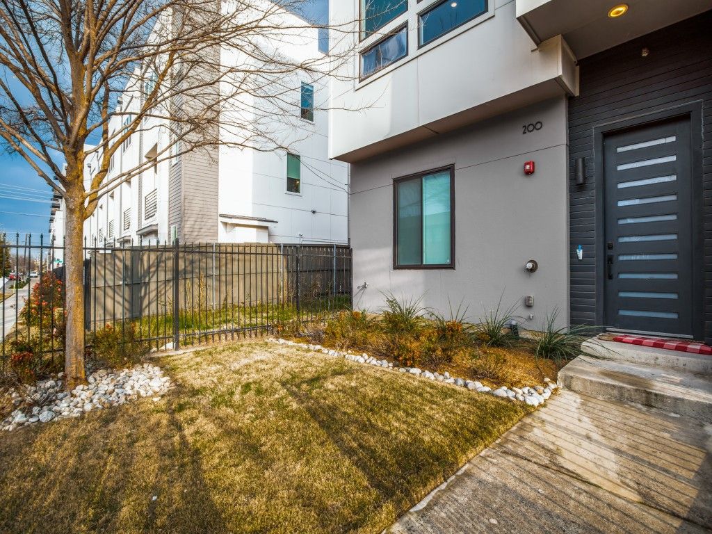 3816 Roseland B200, Dallas, TX 75204