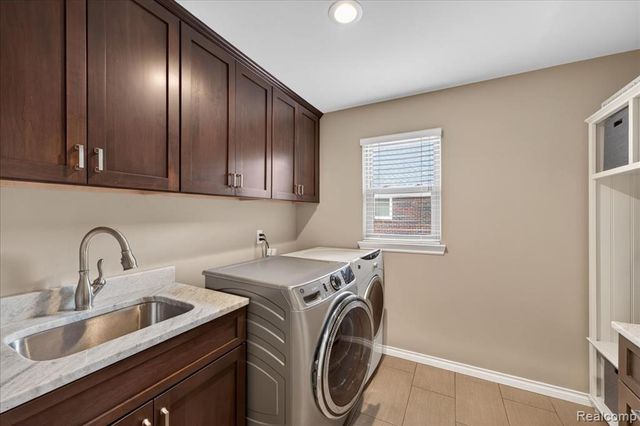 20196 Huron Drive, Clinton Township, MI 48038