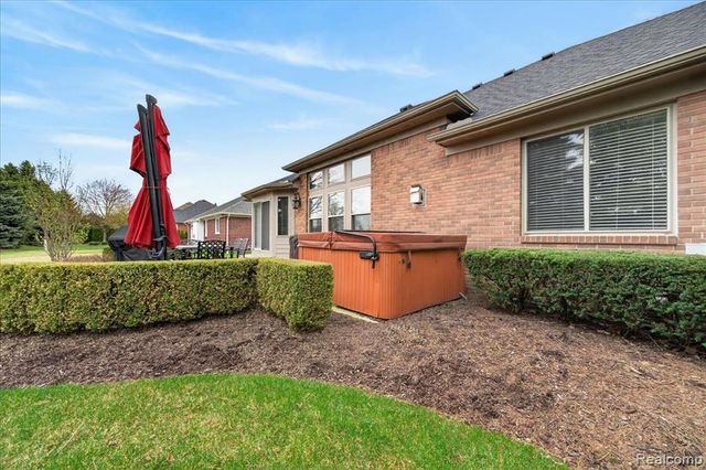 20196 Huron Drive, Clinton Township, MI 48038