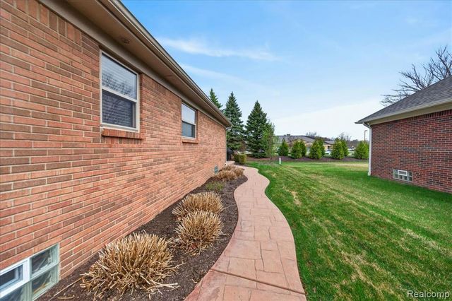 20196 Huron Drive, Clinton Township, MI 48038