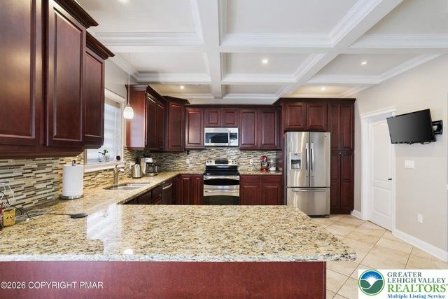 117 Fernwood Road, Lehman Twp, PA 18324
