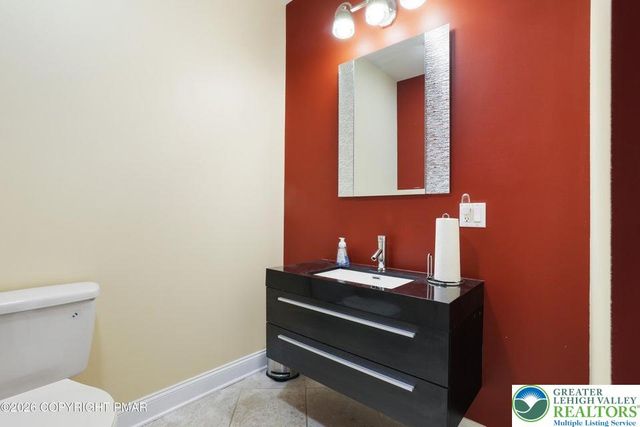 117 Fernwood Road, Lehman Twp, PA 18324