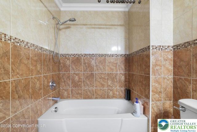 117 Fernwood Road, Lehman Twp, PA 18324