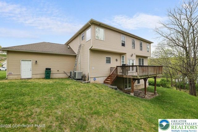 117 Fernwood Road, Lehman Twp, PA 18324