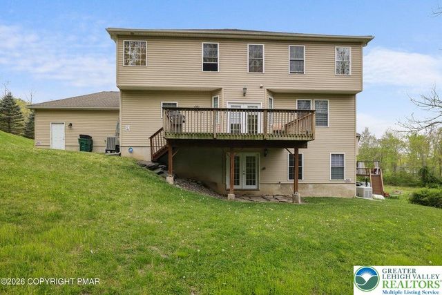 117 Fernwood Road, Lehman Twp, PA 18324