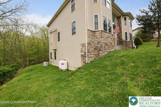 117 Fernwood Road, Lehman Twp, PA 18324