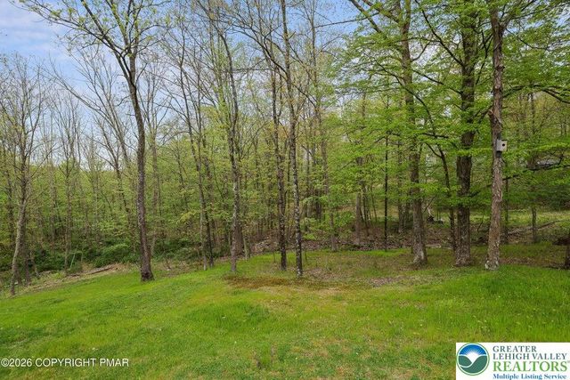 117 Fernwood Road, Lehman Twp, PA 18324
