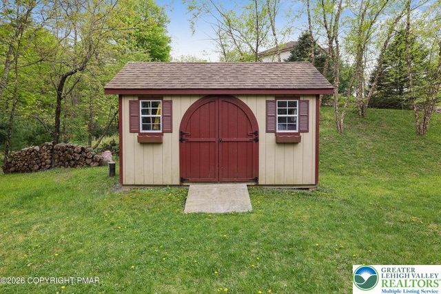 117 Fernwood Road, Lehman Twp, PA 18324
