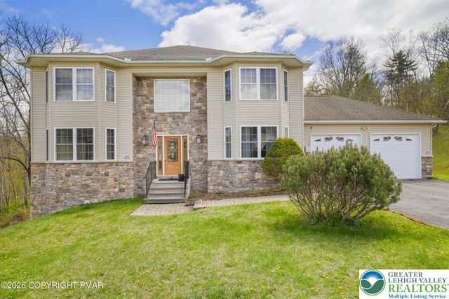 117 Fernwood Road, Lehman Twp, PA 18324