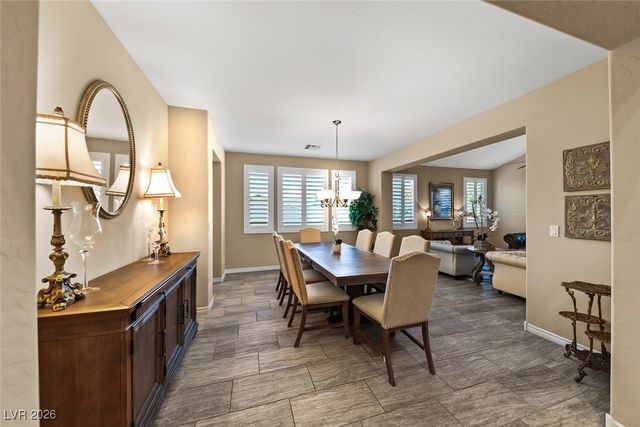 7148 White Bloom Avenue, Las Vegas, NV 89117