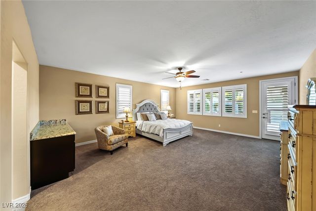 7148 White Bloom Avenue, Las Vegas, NV 89117