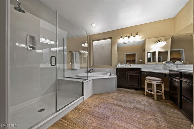 7148 White Bloom Avenue, Las Vegas, NV 89117