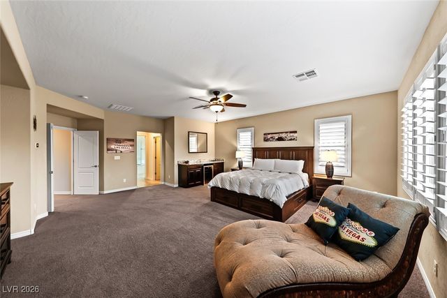 7148 White Bloom Avenue, Las Vegas, NV 89117