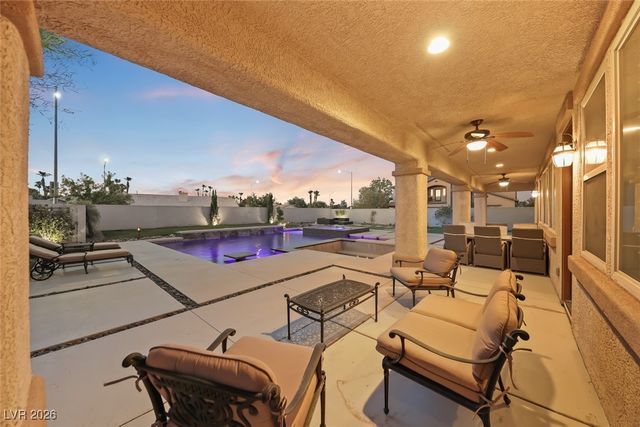 7148 White Bloom Avenue, Las Vegas, NV 89117