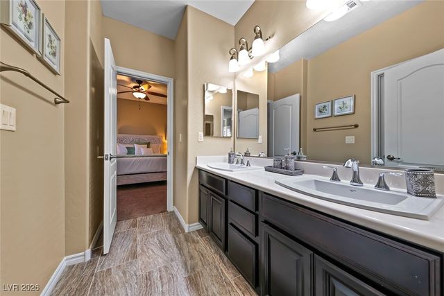 7148 White Bloom Avenue, Las Vegas, NV 89117