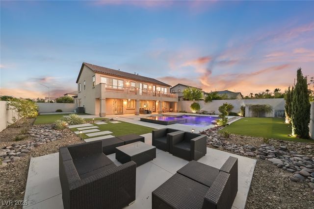 7148 White Bloom Avenue, Las Vegas, NV 89117