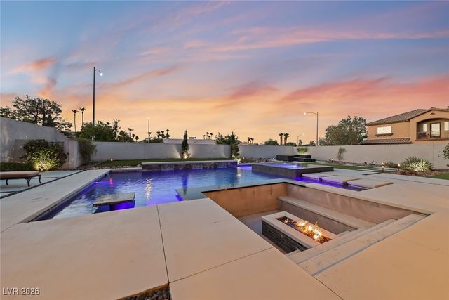 7148 White Bloom Avenue, Las Vegas, NV 89117