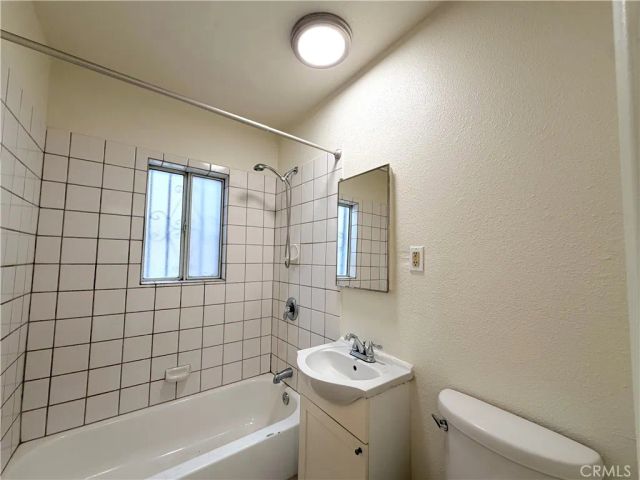 9137 S Broadway 1, Los Angeles, CA 90003