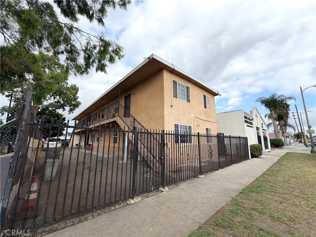 9137 S Broadway 1, Los Angeles, CA 90003
