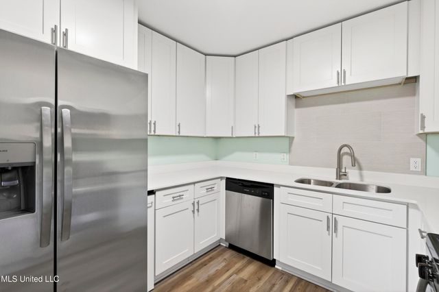 4628 Hilltop Drive, Ocean Springs, MS 39564