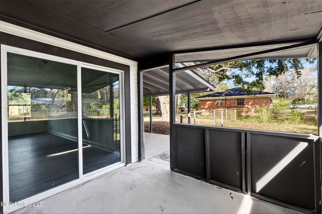 4628 Hilltop Drive, Ocean Springs, MS 39564