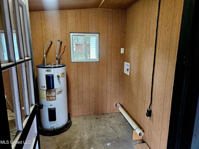 4628 Hilltop Drive, Ocean Springs, MS 39564