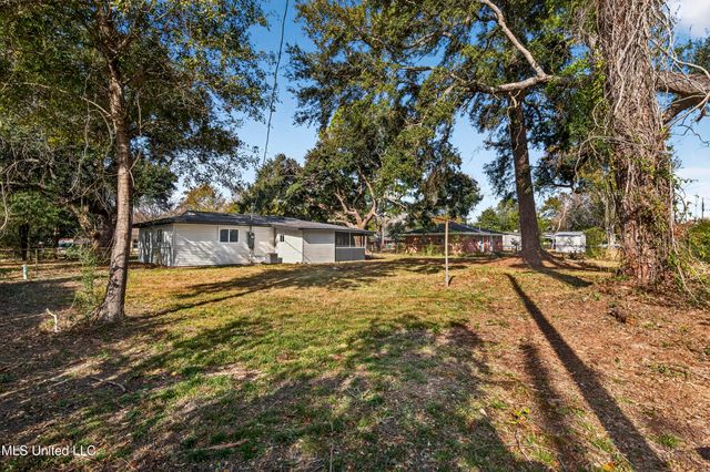 4628 Hilltop Drive, Ocean Springs, MS 39564