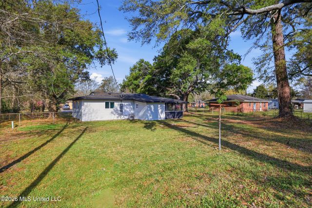 4628 Hilltop Drive, Ocean Springs, MS 39564