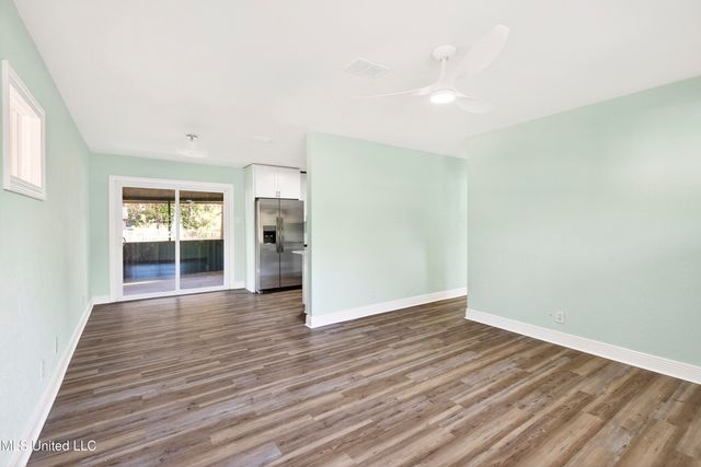 4628 Hilltop Drive, Ocean Springs, MS 39564