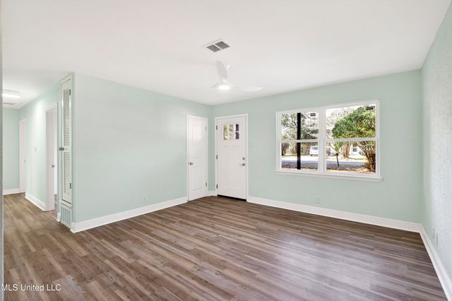 4628 Hilltop Drive, Ocean Springs, MS 39564