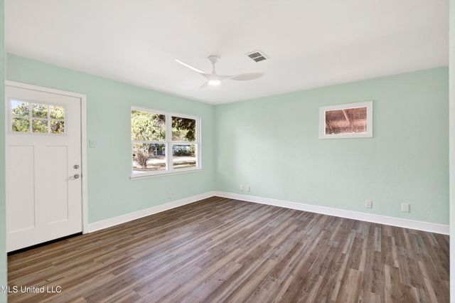 4628 Hilltop Drive, Ocean Springs, MS 39564