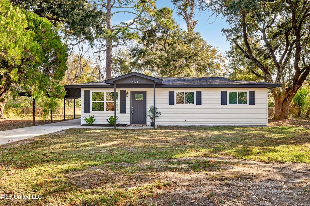 4628 Hilltop Drive, Ocean Springs, MS 39564