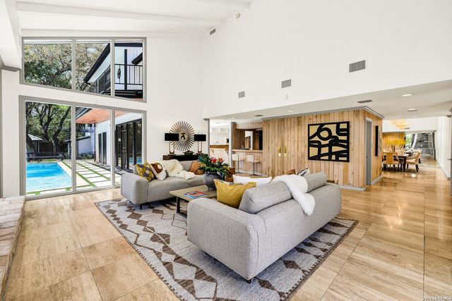 13010 George, San Antonio, TX 78230