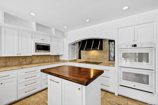 13010 George, San Antonio, TX 78230