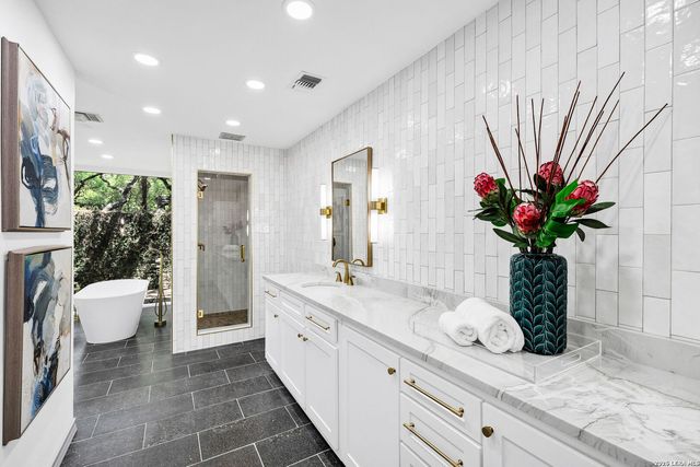 13010 George, San Antonio, TX 78230