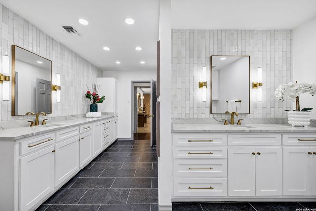 13010 George, San Antonio, TX 78230