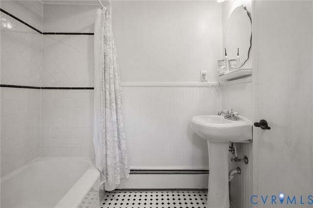 1152 Oakridge Rd, Petersburg, VA 23805