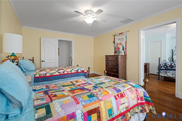 1152 Oakridge Rd, Petersburg, VA 23805
