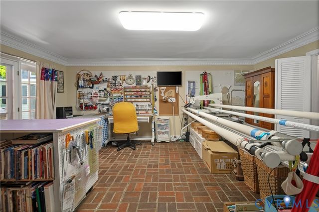 1152 Oakridge Rd, Petersburg, VA 23805