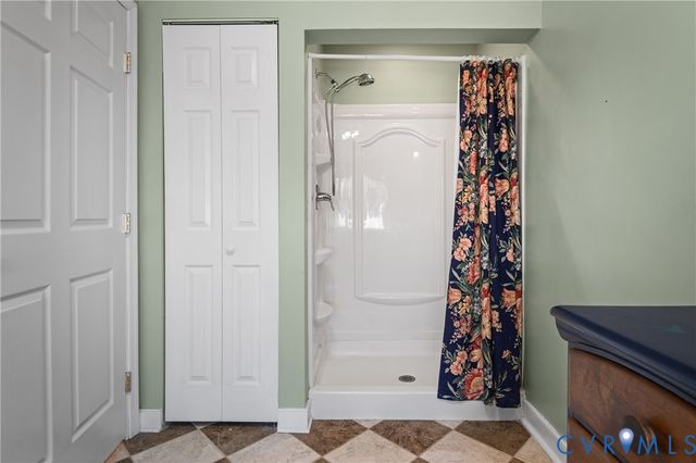 1152 Oakridge Rd, Petersburg, VA 23805