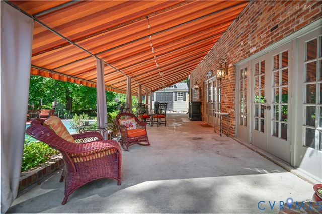 1152 Oakridge Rd, Petersburg, VA 23805
