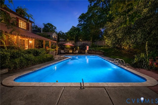 1152 Oakridge Rd, Petersburg, VA 23805