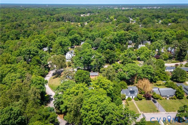 1152 Oakridge Rd, Petersburg, VA 23805