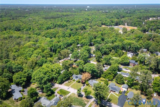 1152 Oakridge Rd, Petersburg, VA 23805