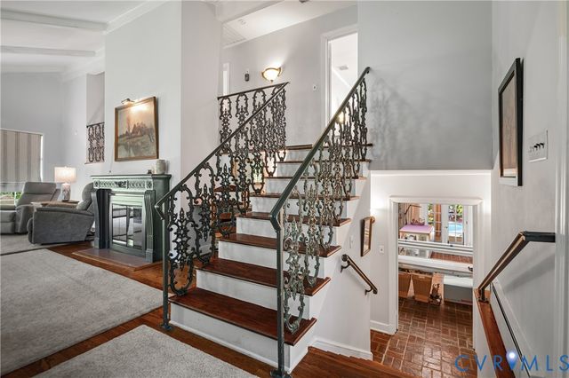 1152 Oakridge Rd, Petersburg, VA 23805