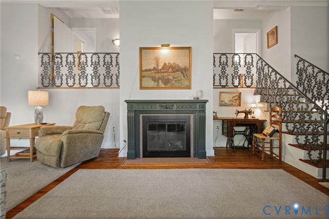 1152 Oakridge Rd, Petersburg, VA 23805
