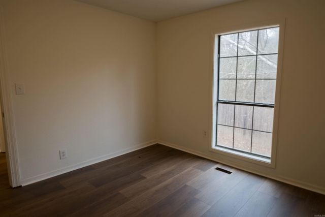 4616 Edison Ave, Bauxite, AR 72011