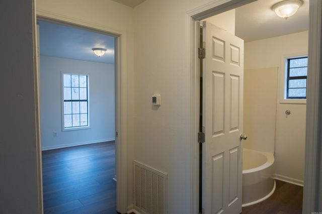 4616 Edison Ave, Bauxite, AR 72011