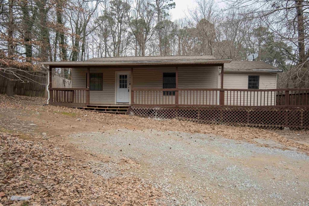 4616 Edison Ave, Bauxite, AR 72011