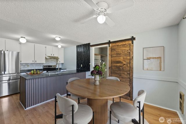 7815 Royal Oak Dr SE, Olympia, WA 98503